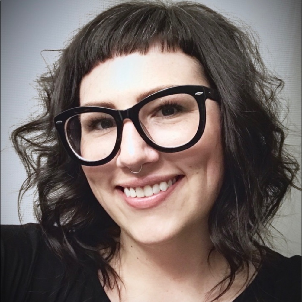 Meet your Posher, Lacey